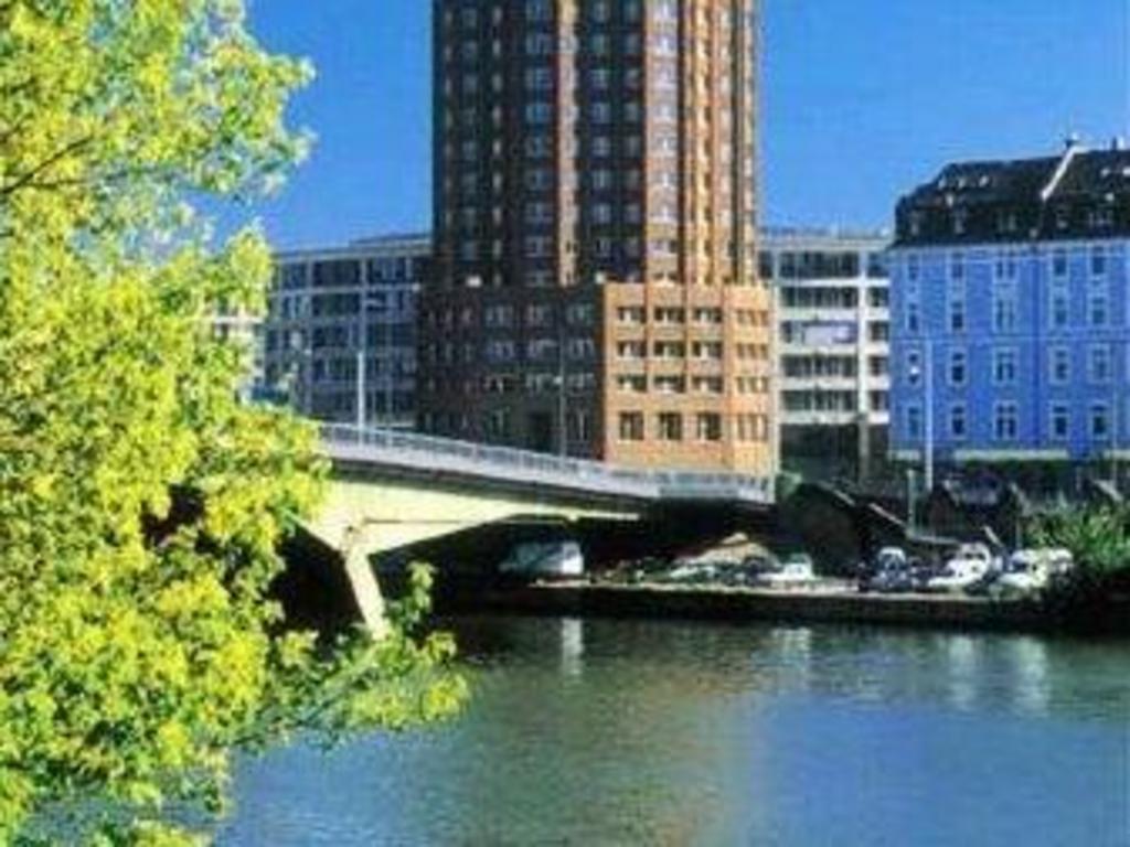 Frankfurt Hotel Overview: Quick Guide to Top Stays in Main City